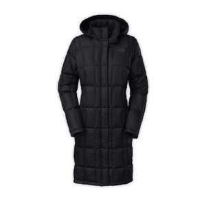 Woman’s xs hooded north face puffy parka 3/4 length in black